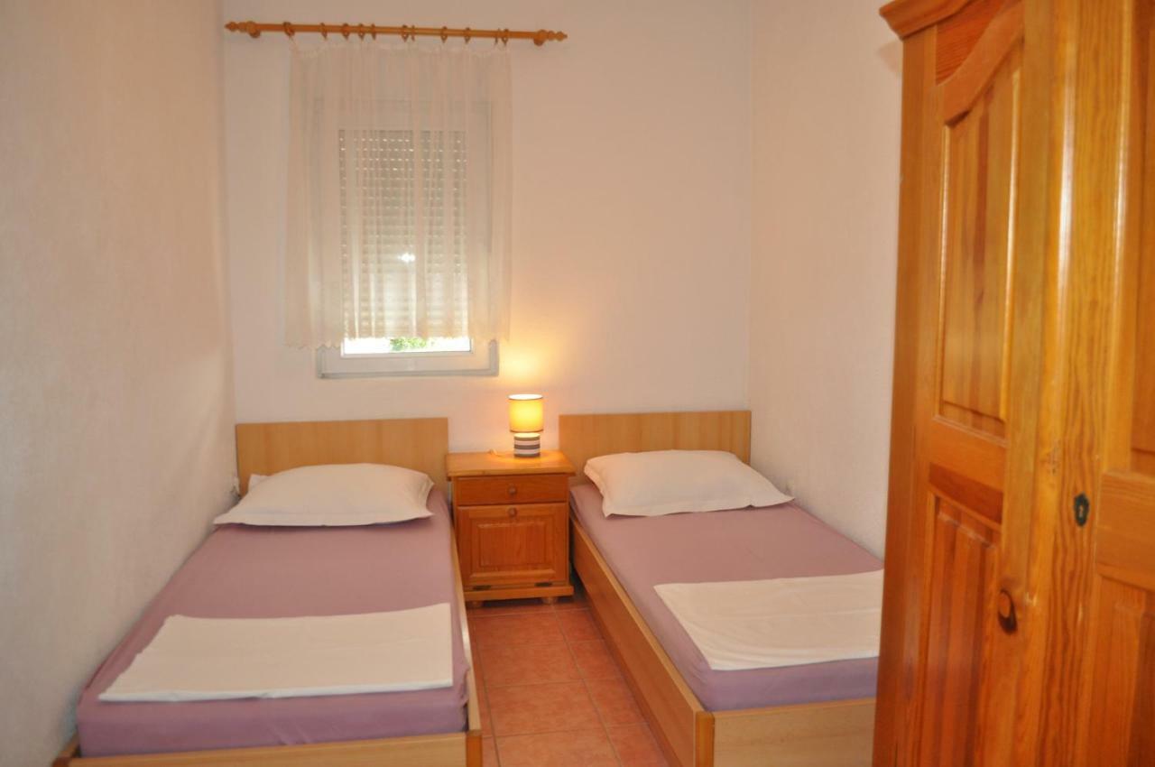 Apartment Ljubica Ljuban Макарска Екстериор снимка